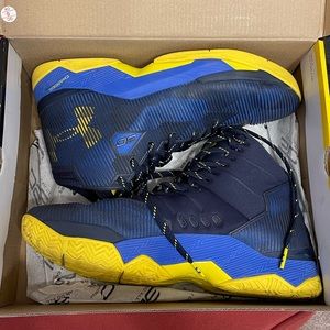 Steph Curry 2.5 basketball shoes by Under Armour size 10